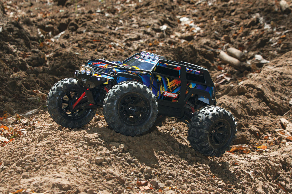 Traxxas 72054-5-Rnr 1/16 Summit With Ac Charger